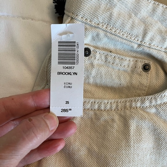 Ksubi
Brooklyn Mid High Rise Relaxed Straight Leg, Cream Size 25 - Picture 11 of 17